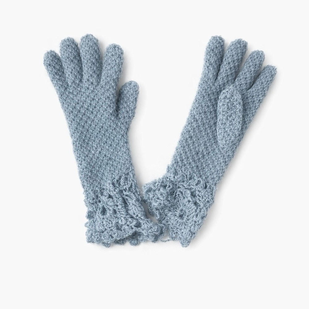 Chic Hand Crochet Gloves in Light Grey